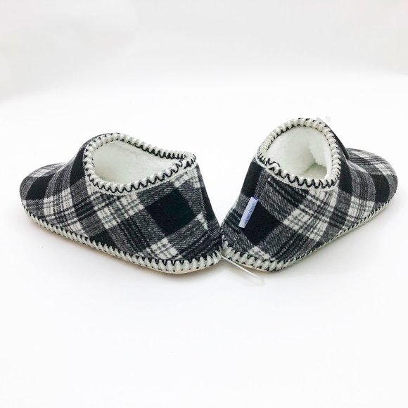 NWT Snoozies Women's Cabin Bootie Black & White Plaid Slippers Medium 7/8 - Picture 3 of 6